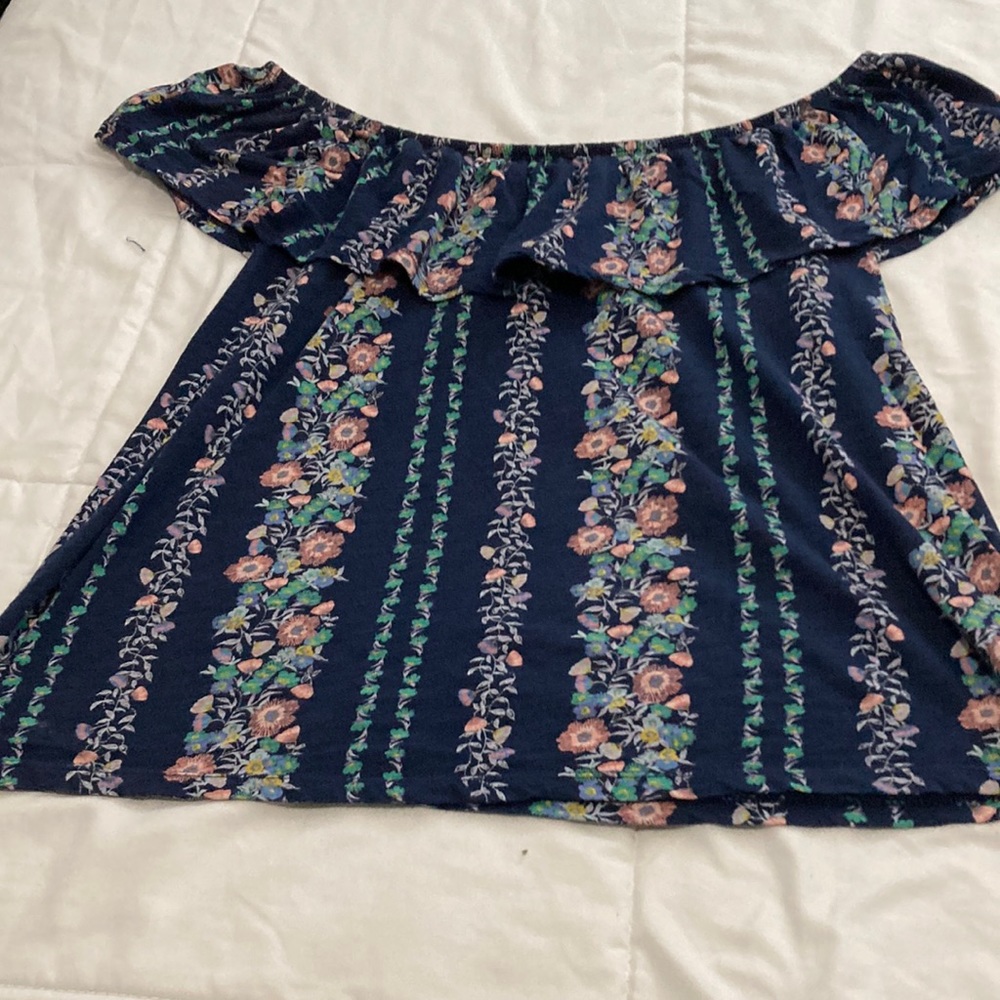 Old navy off shoulder floral blouse